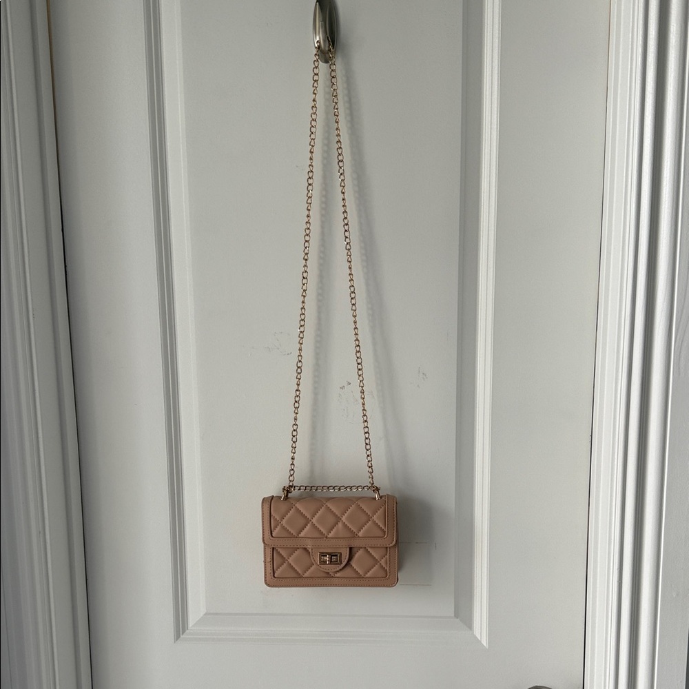 Chic Quilted Tan Crossbody Bag